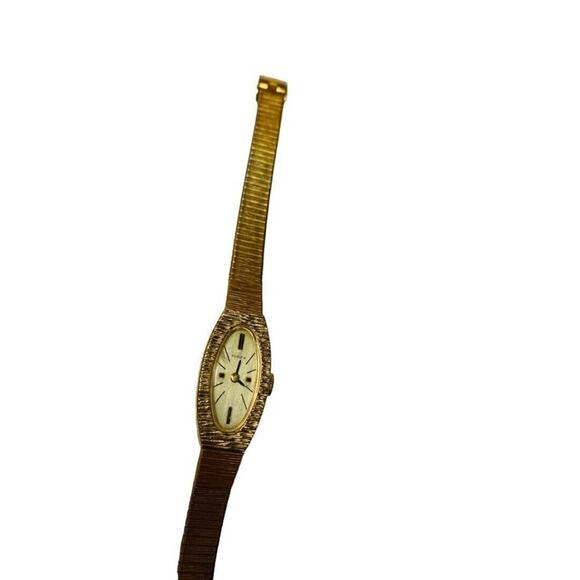 Vintage 1973 Timex Goldtone Hand Winding 17 Jewel Ladies Watch Wristwatch main image 7